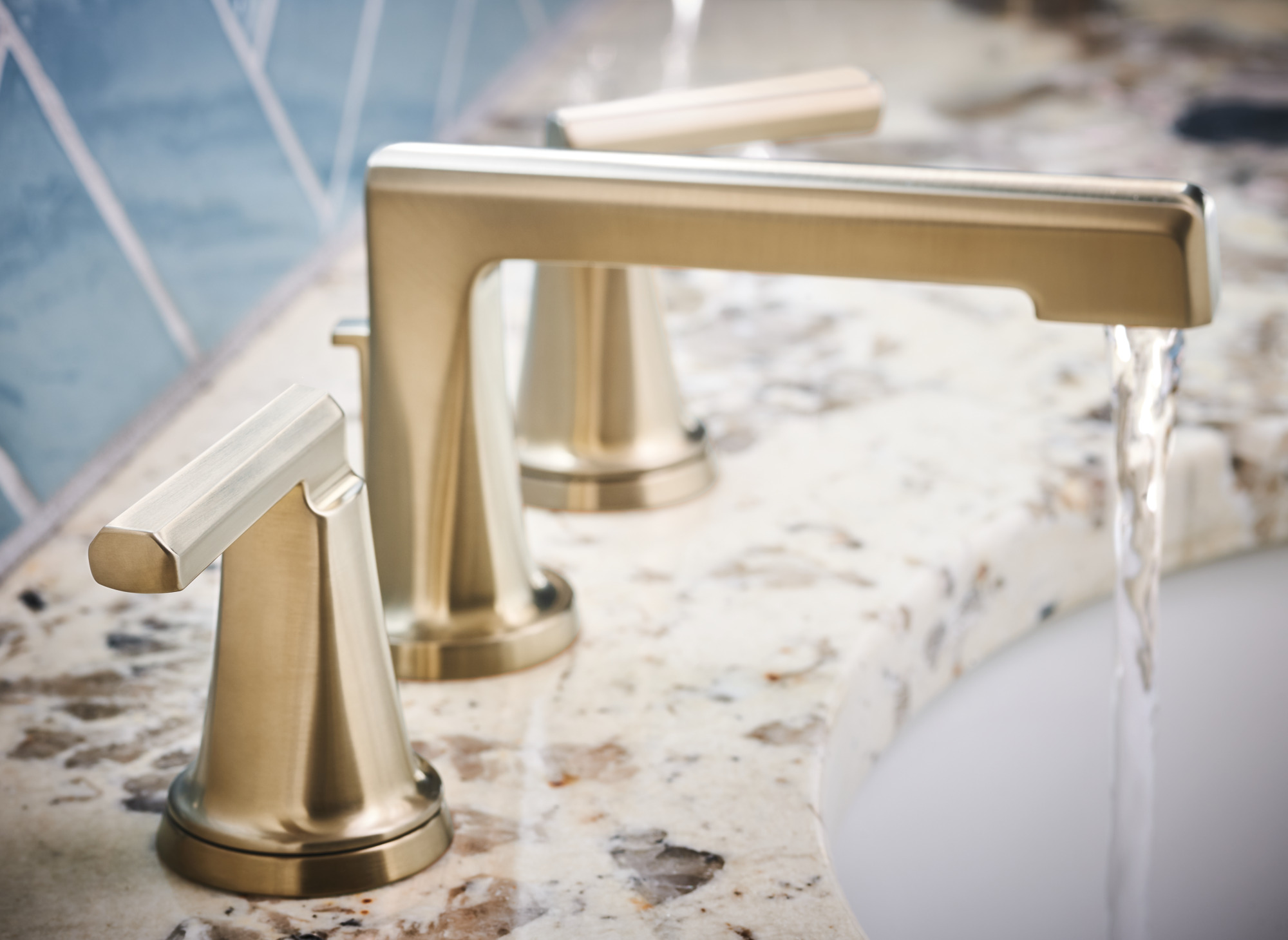 BPNlf Levoir® | Widespread Lavatory Faucet with Low Spout - Less Handles